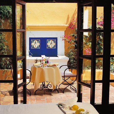 فندق Sanlúcar la Mayorفي  El Bulli H. Hacienda Benazuza المطعم الصورة